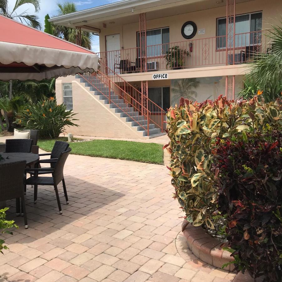 Carlton House Motel And Suites St. Pete Beach Εξωτερικό φωτογραφία