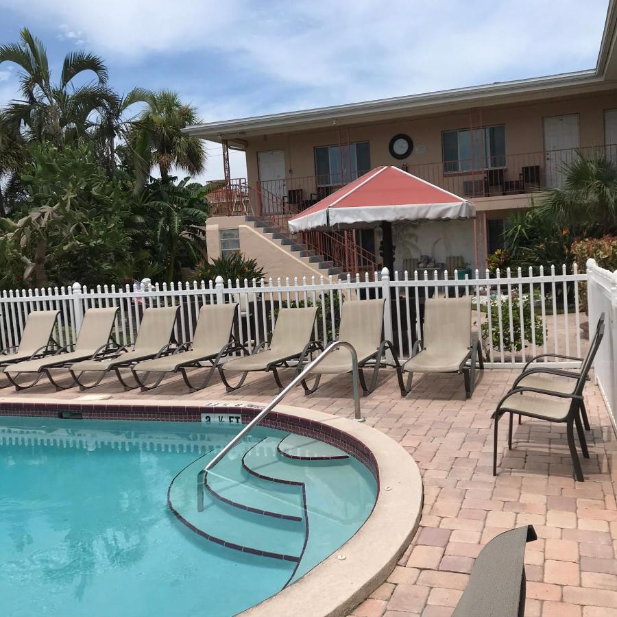 Carlton House Motel And Suites St. Pete Beach Εξωτερικό φωτογραφία