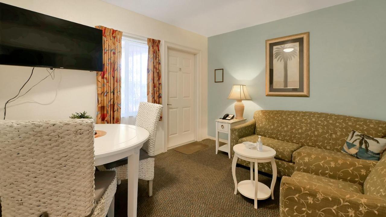 Carlton House Motel And Suites St. Pete Beach Εξωτερικό φωτογραφία