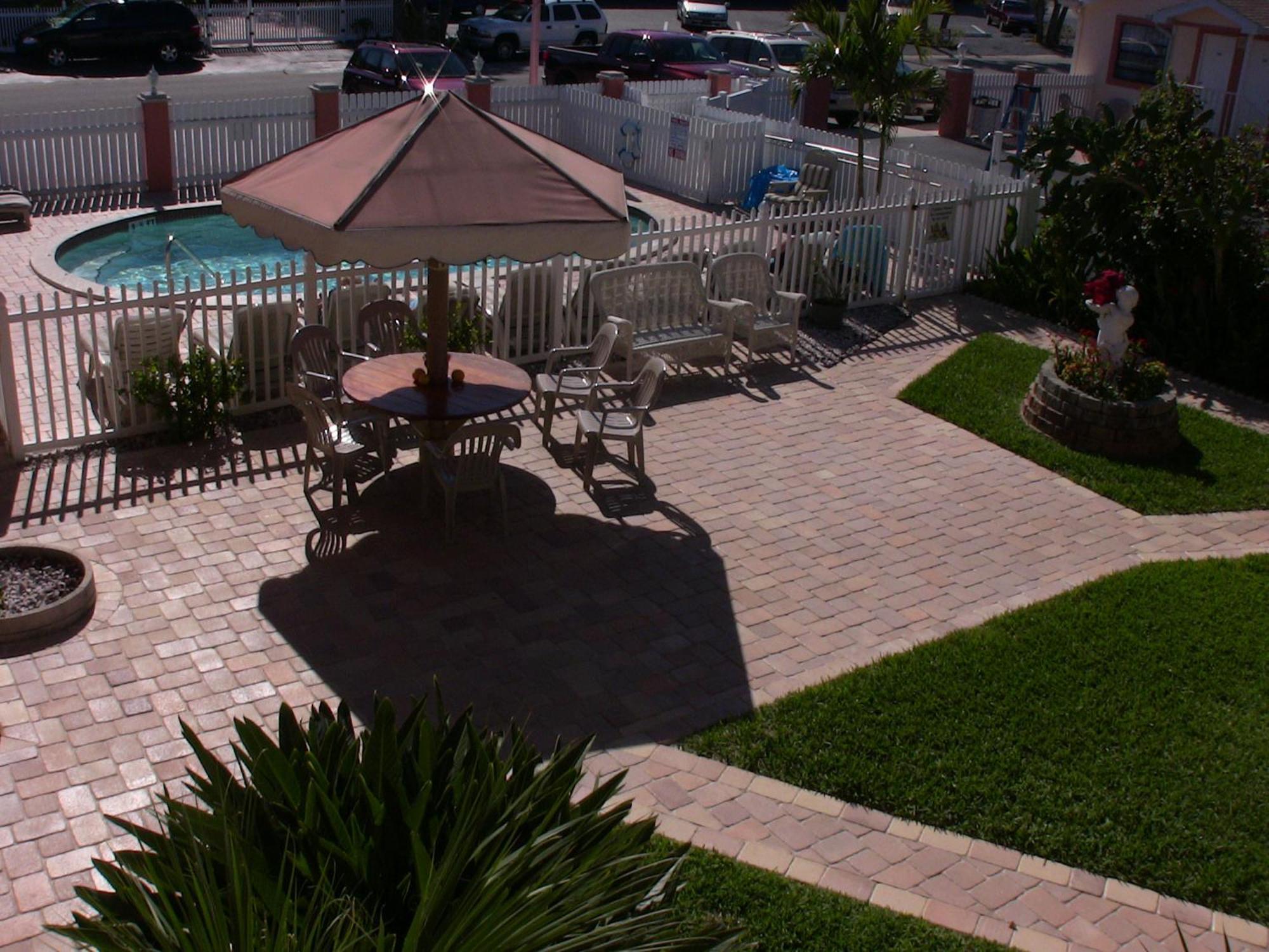 Carlton House Motel And Suites St. Pete Beach Εξωτερικό φωτογραφία